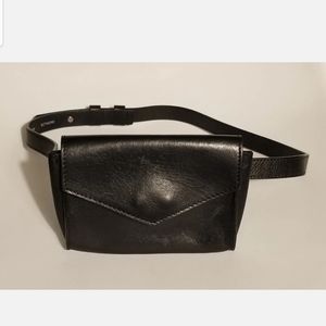 J Jill Women's Black Genuine Leather Belt Fannypack Size S/M Made In Italy